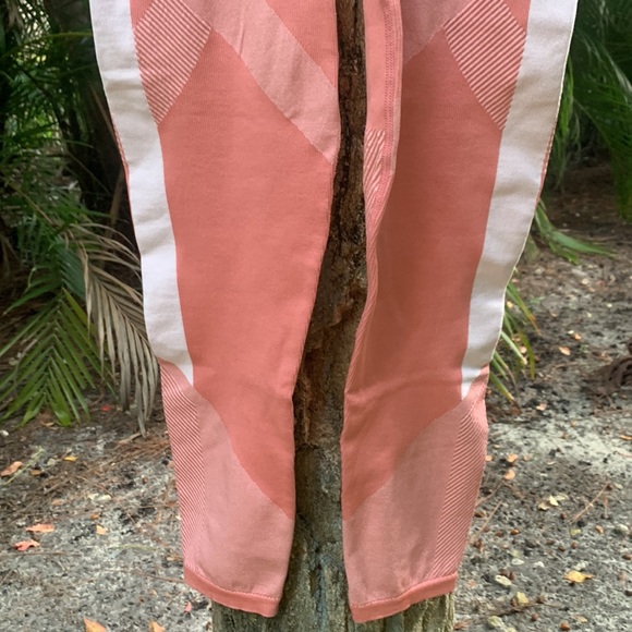 Cool & Comfy Leggings - Picture 9 of 10